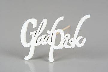 Glad Påsk, vit, stick 8x4cm. (pris per styck) i gruppen Högtider / Påsk / Påskdekorationer / Skyltar hos Kransmakaren.se (190-gladpask vit 8x4cm)